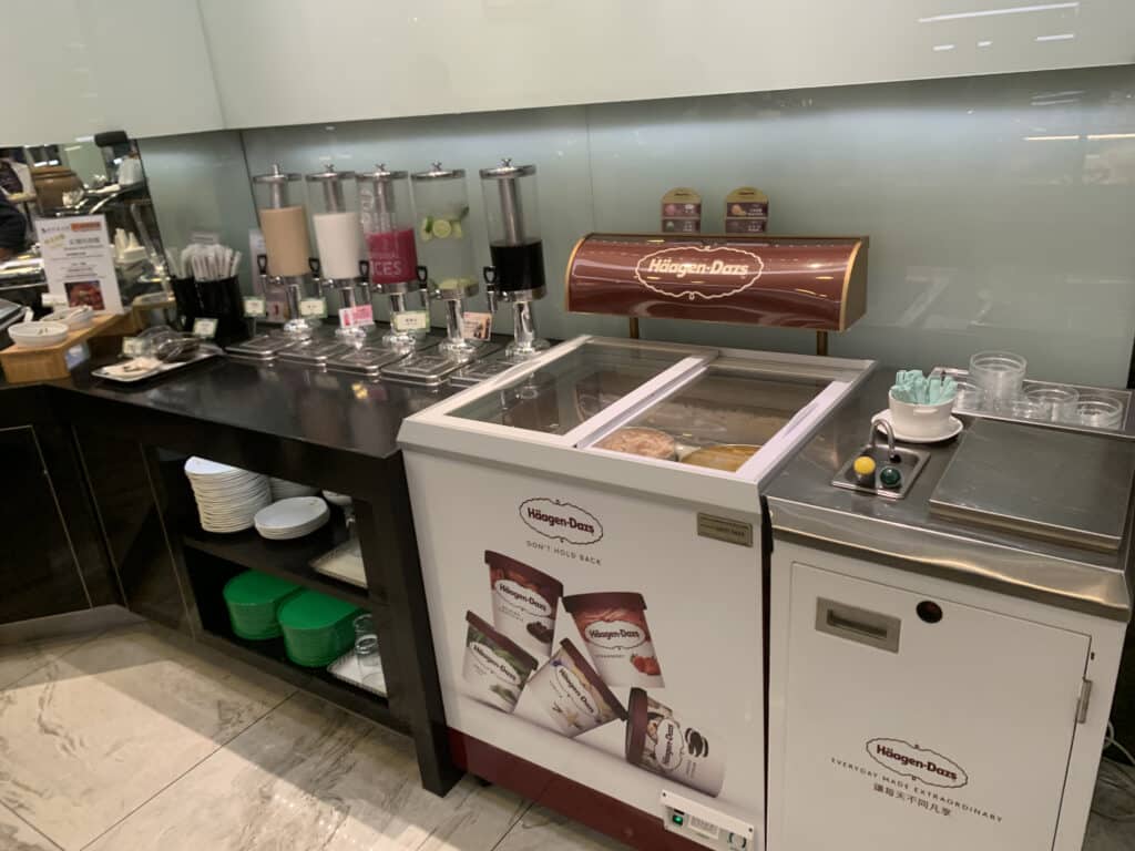 Eva Air 787 Business Class Lounge | Infinity Lounge