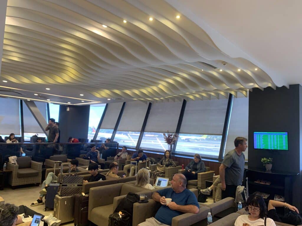 Eva Air Business Class 777 BR 272 Lounge | PAGGS Premium