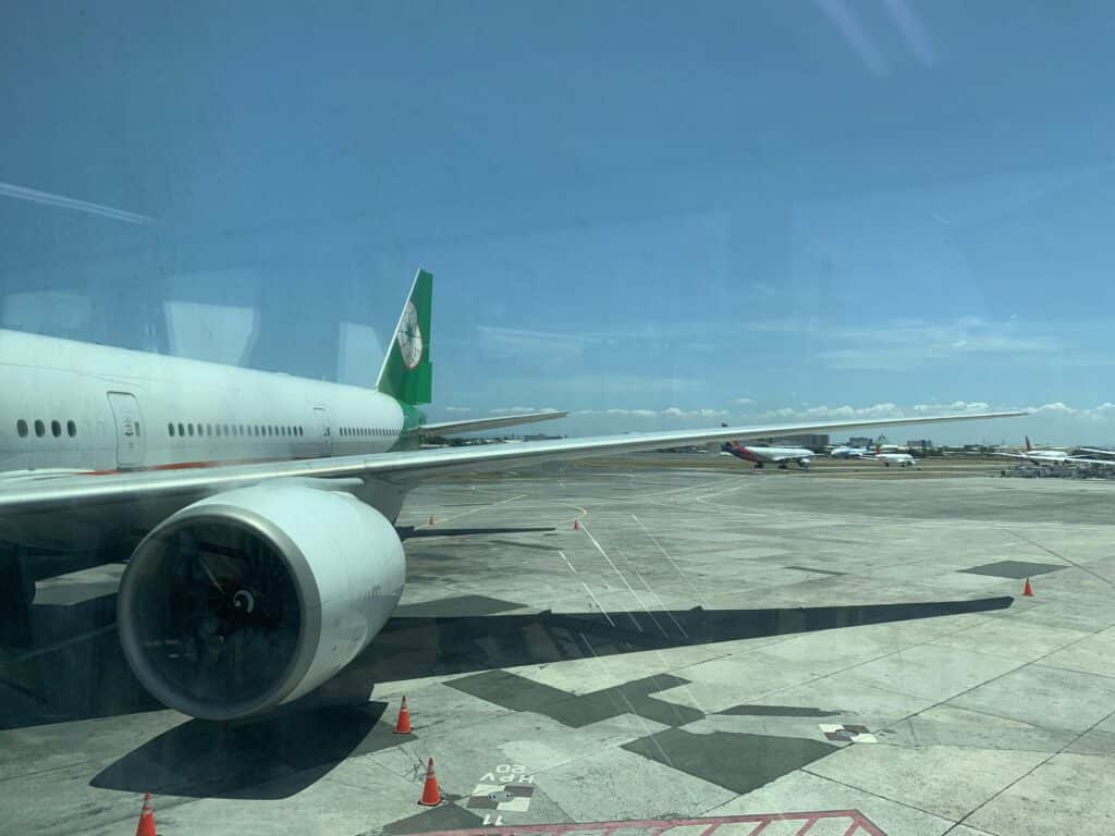 Eva Air Business Class 777 Boarding
