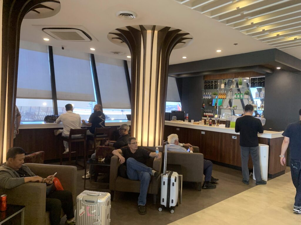 Eva Air Business Class 777 BR 272 Lounge | PAGGS Premium