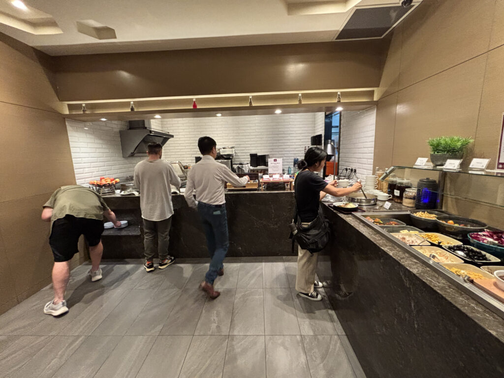 KLM Business Class 777 Lounge | Plaza Premium Lounge