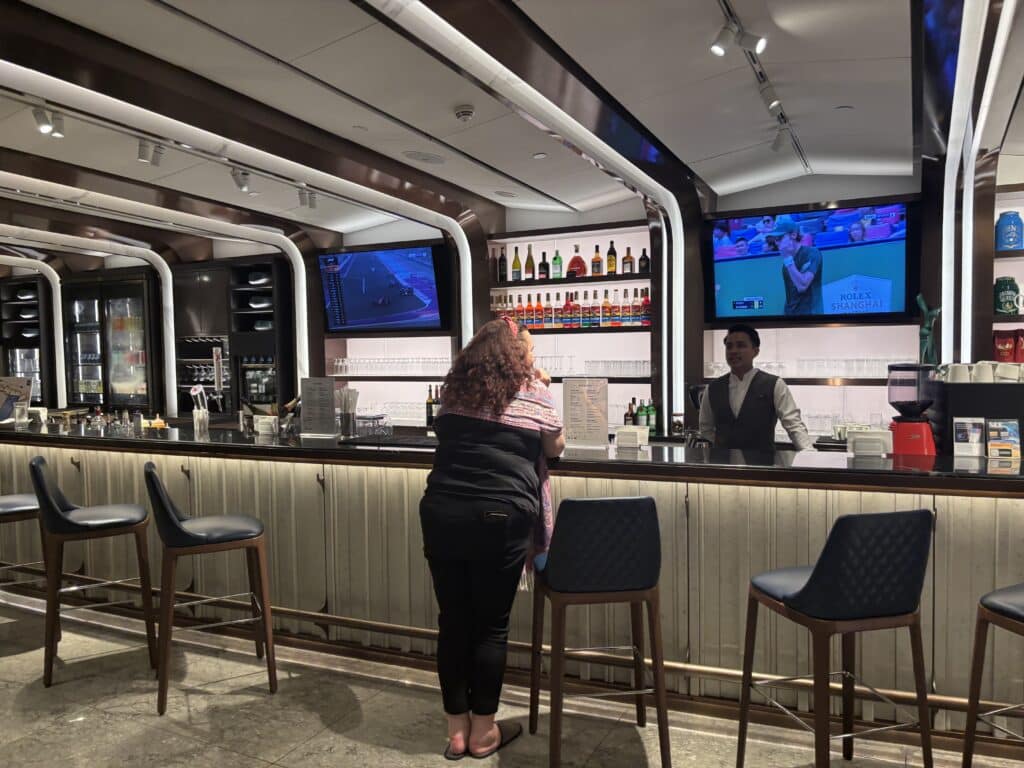 Singapore Airlines Business Class 787 Review | SilverKris Lounge T3