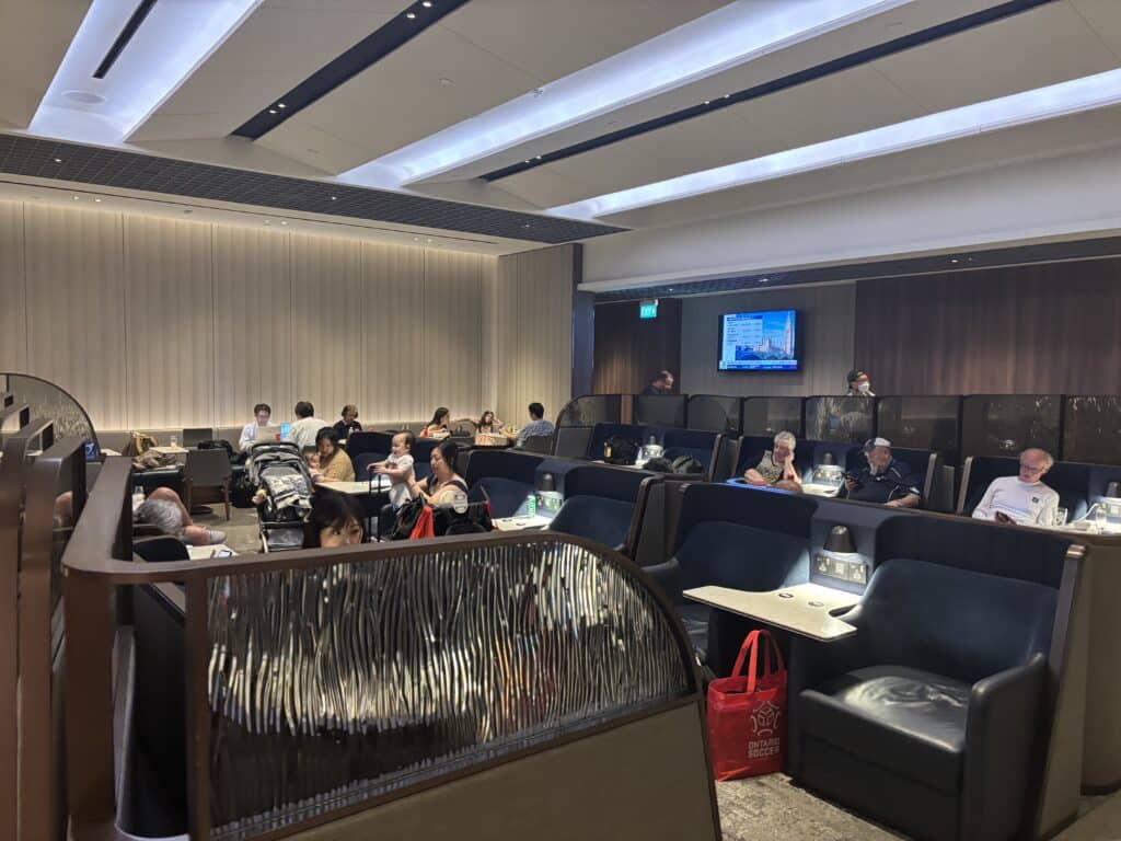 Singapore Airlines Business Class 787 Review | SilverKris Lounge T3