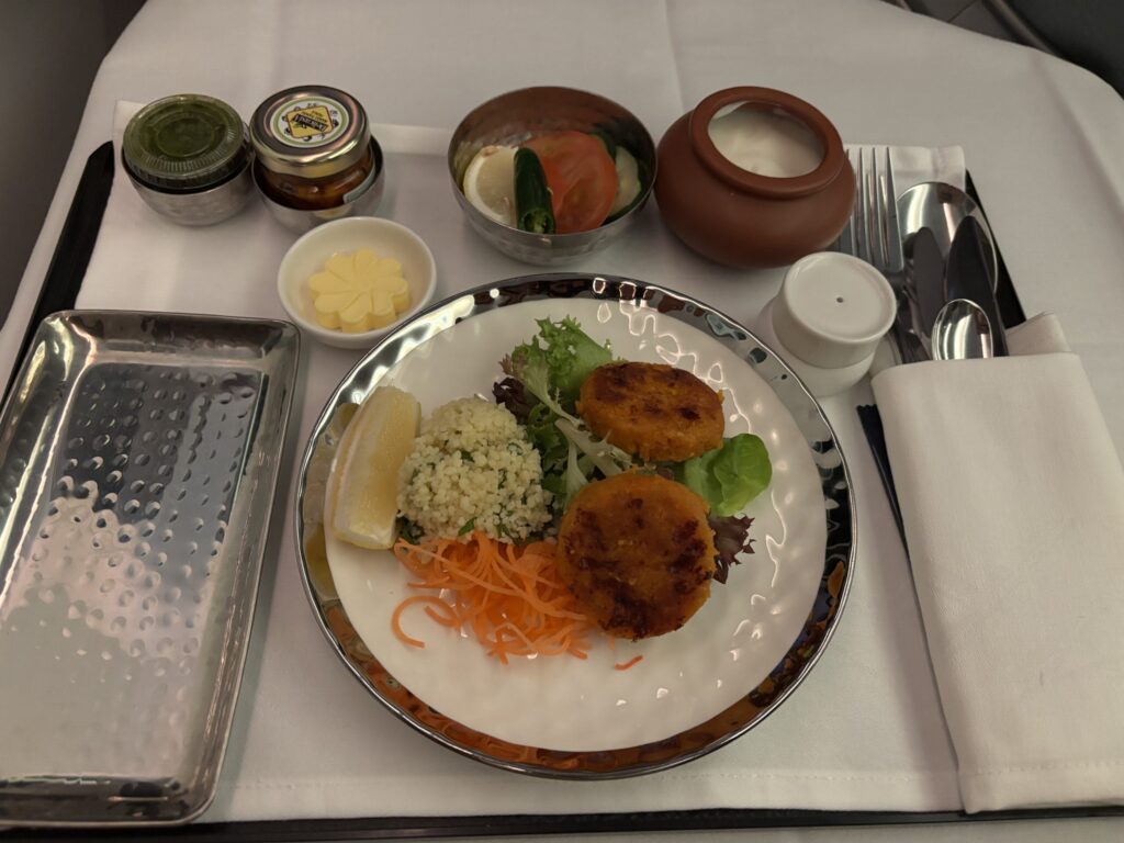 Singapore Airlines Business Class 787 | Meal Service