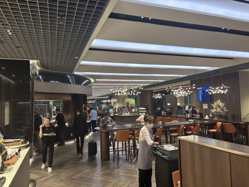 Singapore Airlines Business Class 787 Review | SilverKris Lounge T3