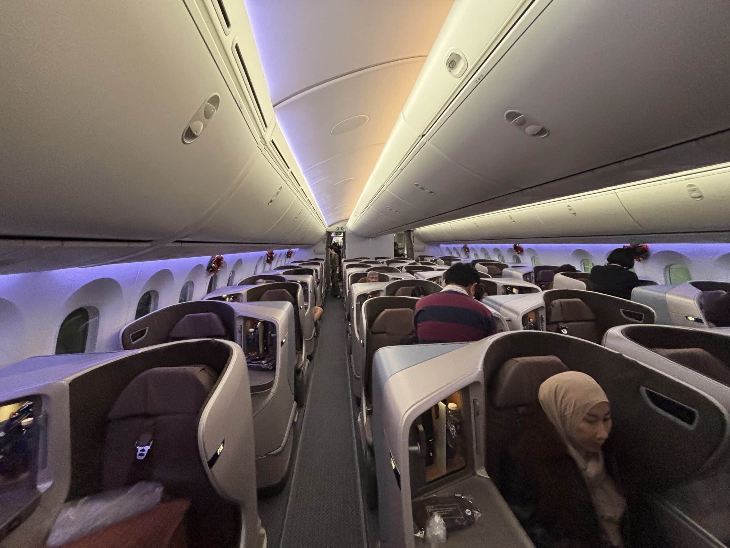 Singapore Airlines Business Class 787 Review | Boarding