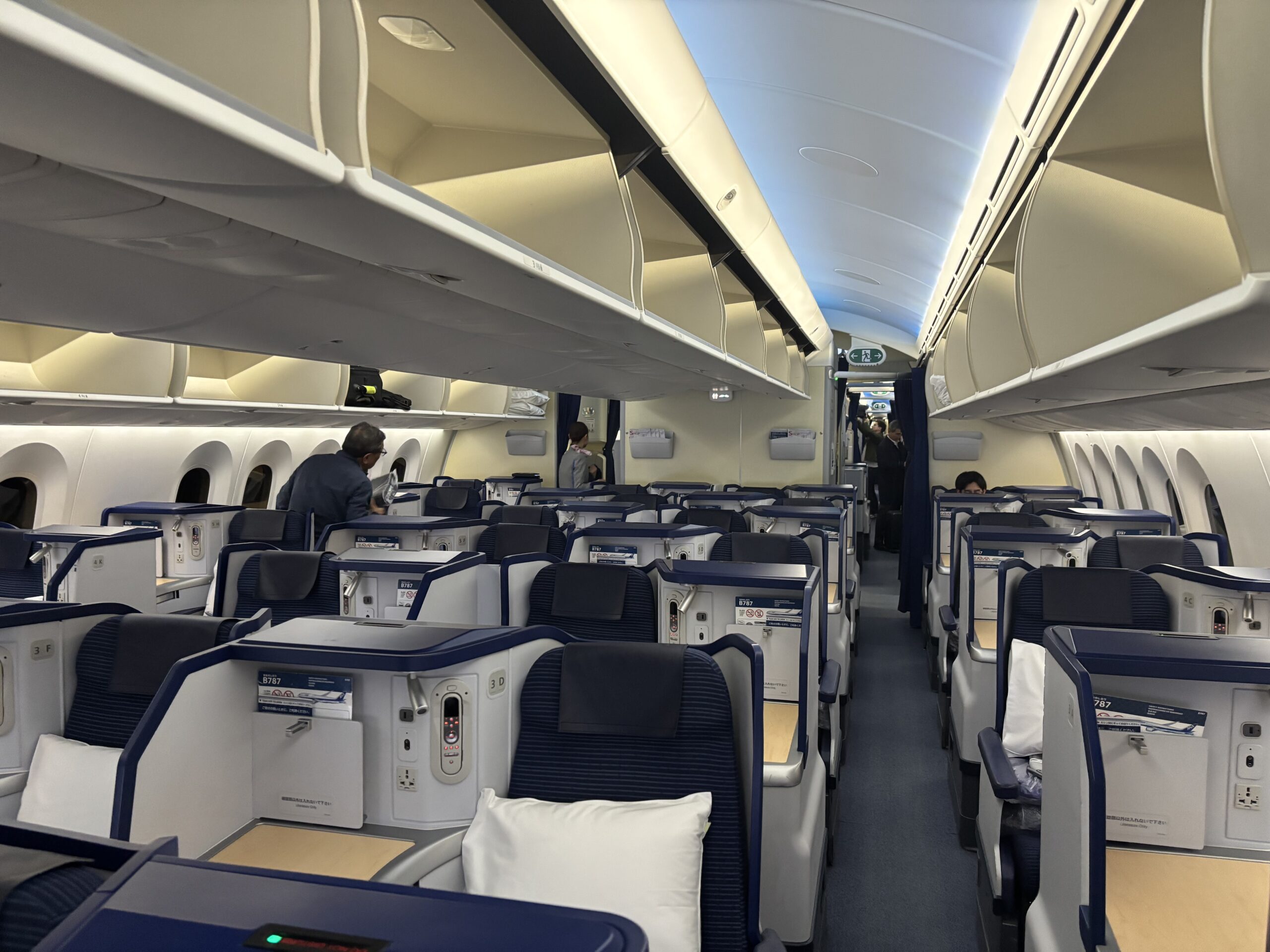 ANA 787 Business Class Review | Cabin