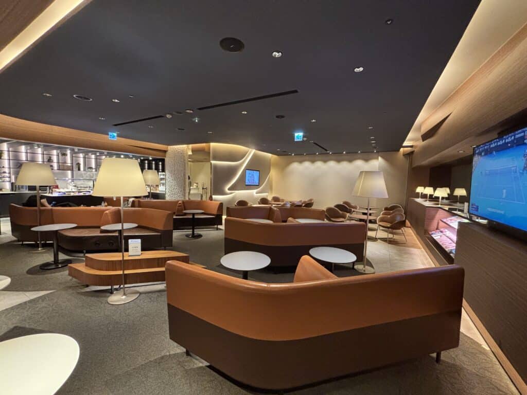 Starlux A330 Business Class Lounge
