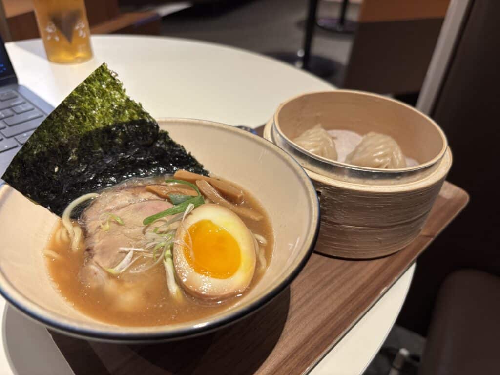 Starlux A330 Business Class Lounge