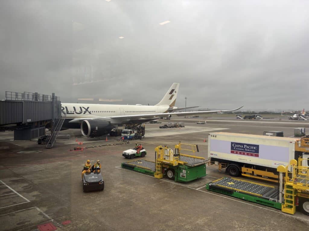 Starlux A330 Business Class | Boarding