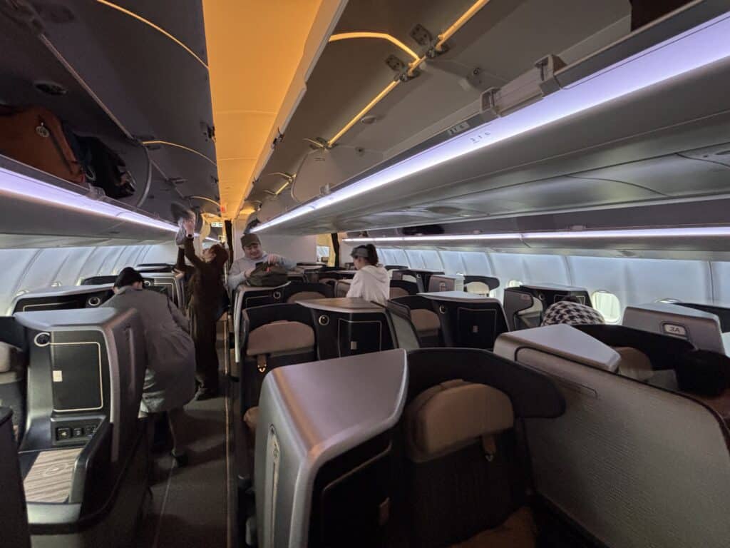 Starlux A330 Business Class | Cabin