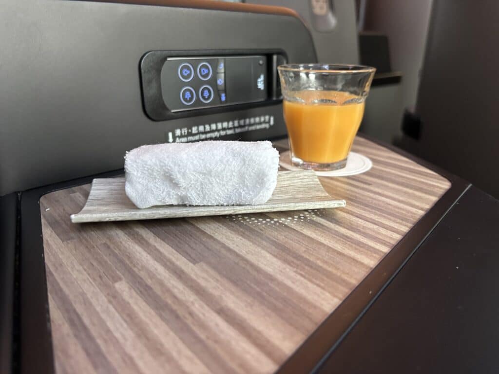 Starlux A330 Business Class | Boarding