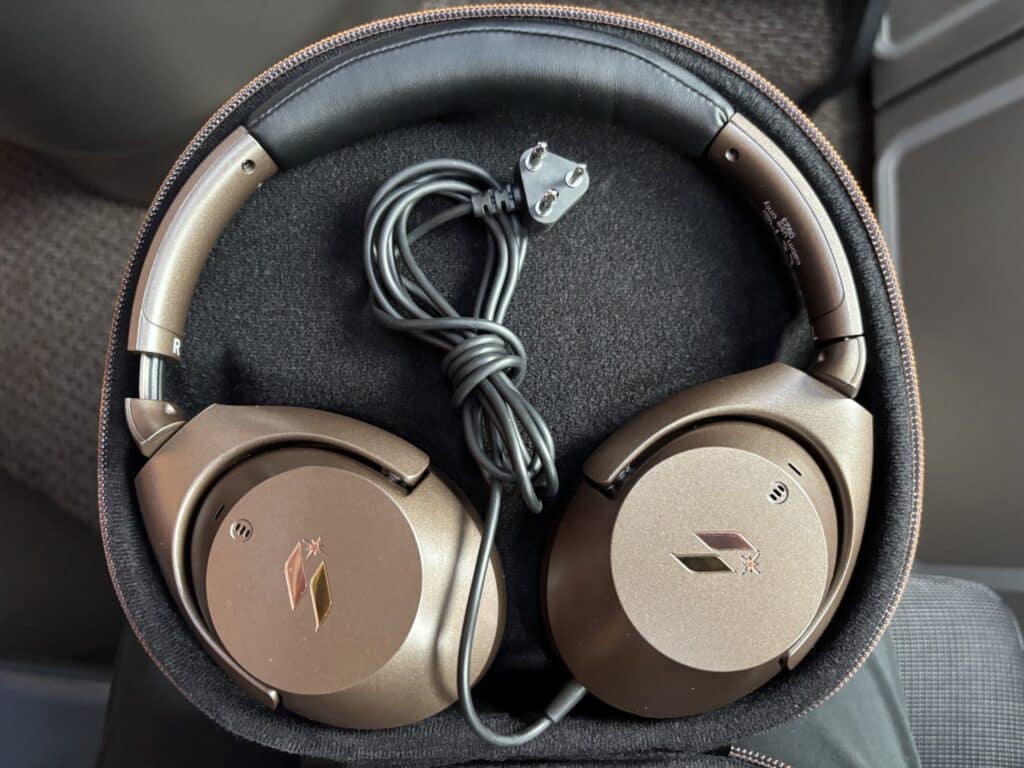 Starlux A330 Business Class | IFE