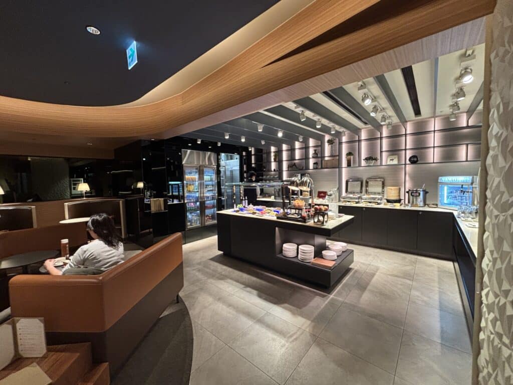 Starlux A330 Business Class Lounge