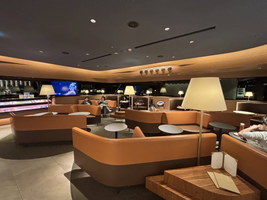 Starlux A330 Business Class Lounge