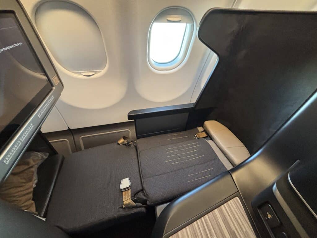 Starlux A330 Business Class | Seat