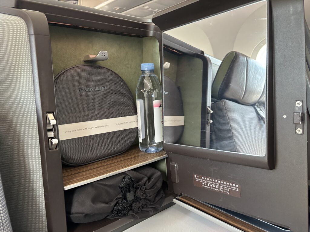 Eva Air 787-9 Business Class BR07 SFO to TPE [Oct 10 2026]
